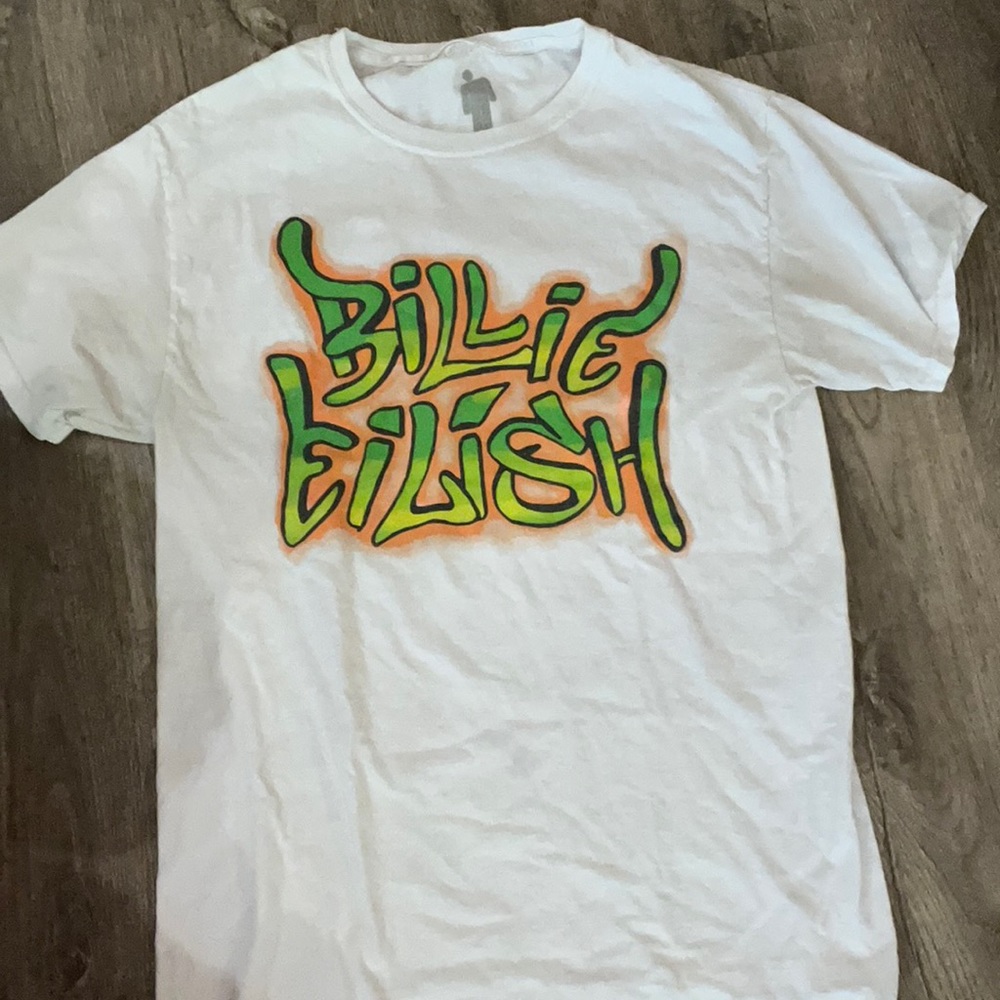 graphic tee
